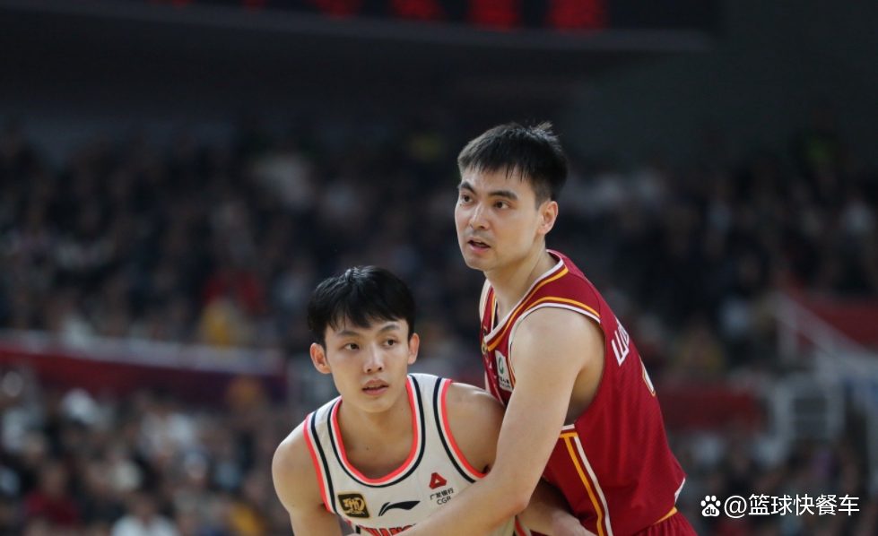 广东队挑战山东男篮，东西部领袖之战