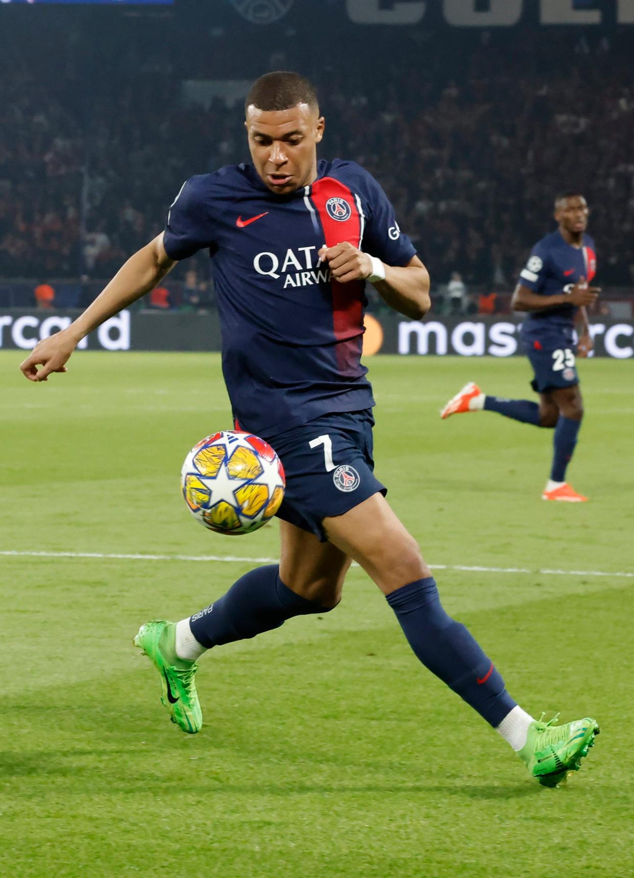 开云体育-巴黎圣日耳曼客场大胜晋级欧冠强的简单介绍