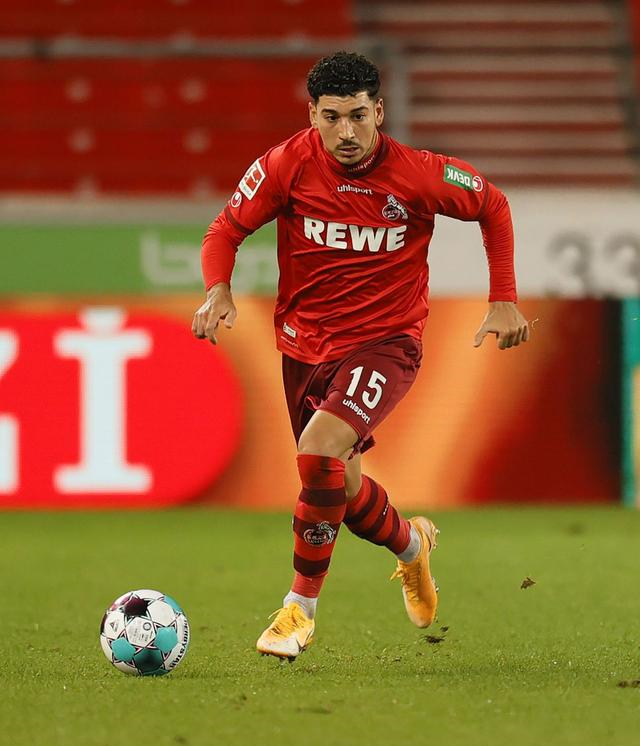 甘冈击败瓦朗谢纳，追赶领先者