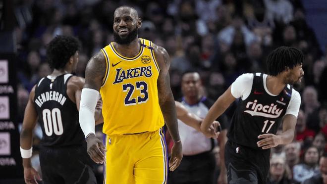 湖人连遭失利，詹姆斯表现黯淡的简单介绍