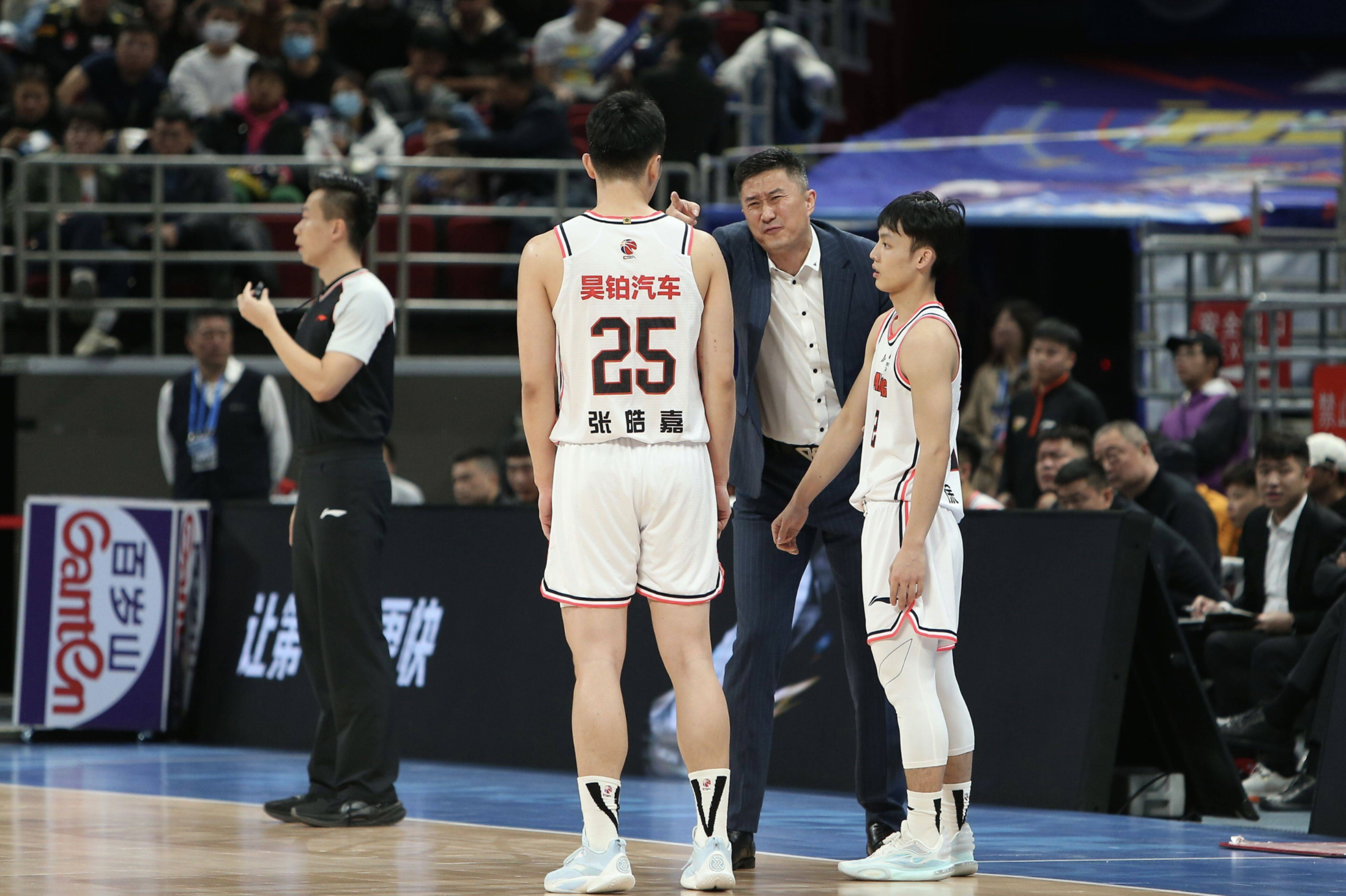 关于世界赛舞台，CBA代表国家出征荣耀的信息