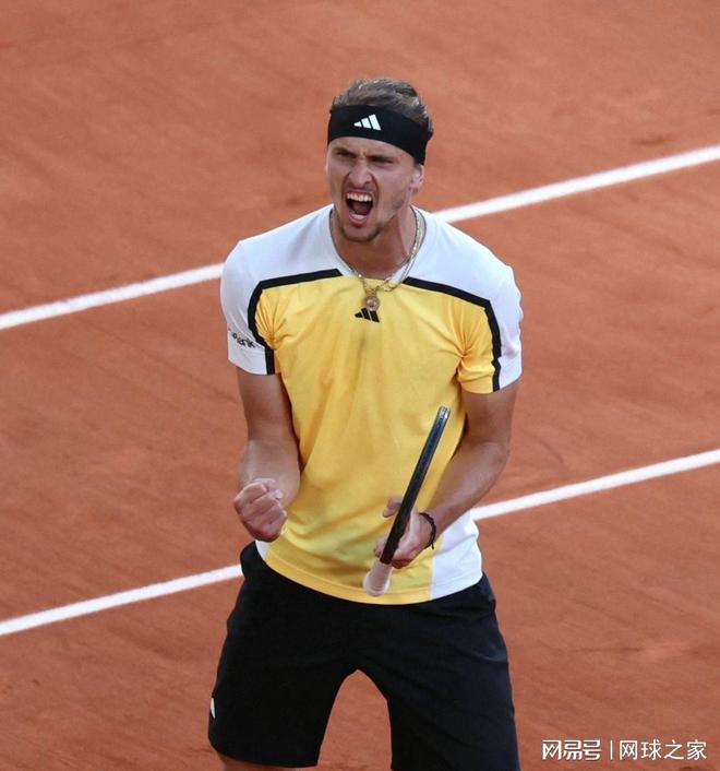 温网完胜戴维斯杯,兹维列夫关键制胜 温网完胜戴维斯杯,兹维列夫关键制胜