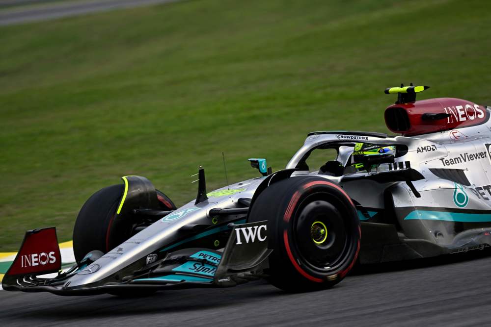 梅赛德斯完胜威廉姆斯,拉塞尔带队取胜 梅赛德斯完胜威廉姆斯,拉塞尔带队取胜