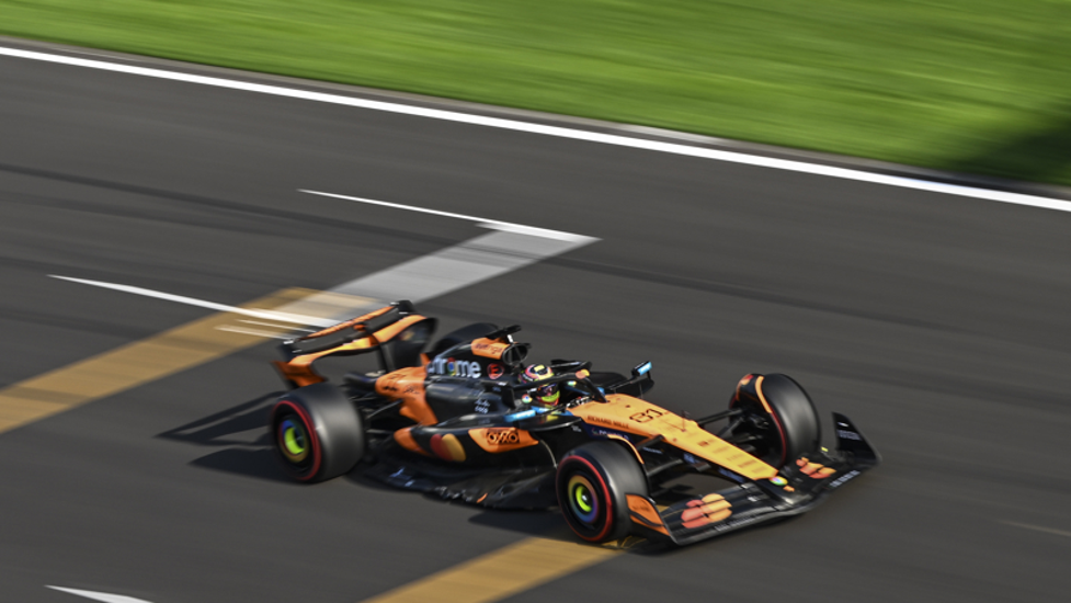 索伯车队轻取梅赛德斯,皮亚斯特里点燃赛场 索伯车队轻取梅赛德斯,皮亚斯特里点燃赛场