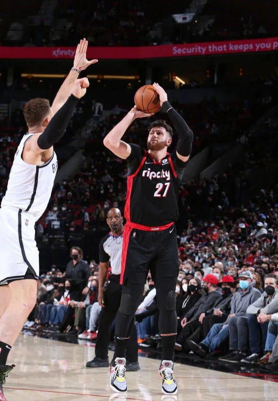 吉林队碾压篮网,麦科勒姆惊艳四座 吉林队碾压篮网,麦科勒姆惊艳四座