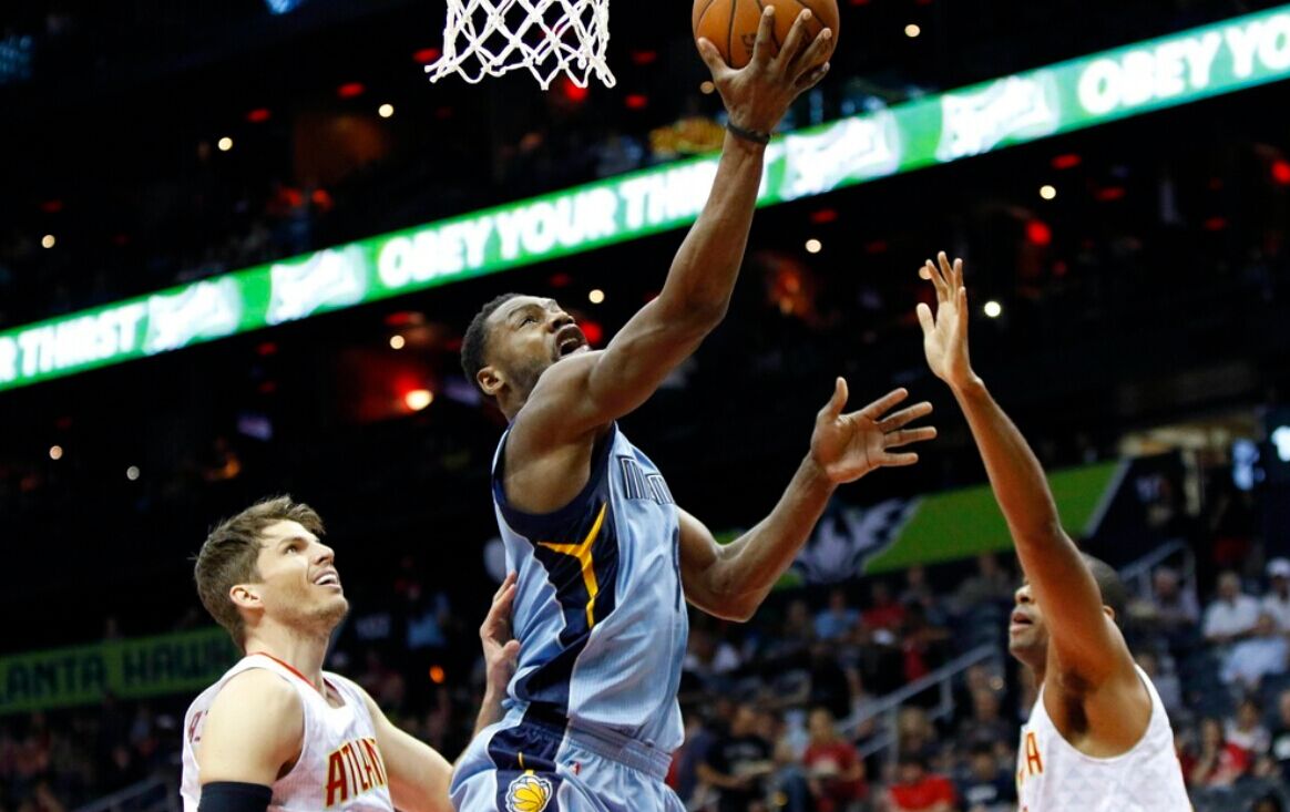 开云体育app-老鹰逆袭灰熊，士气高昂备战下一场胜利