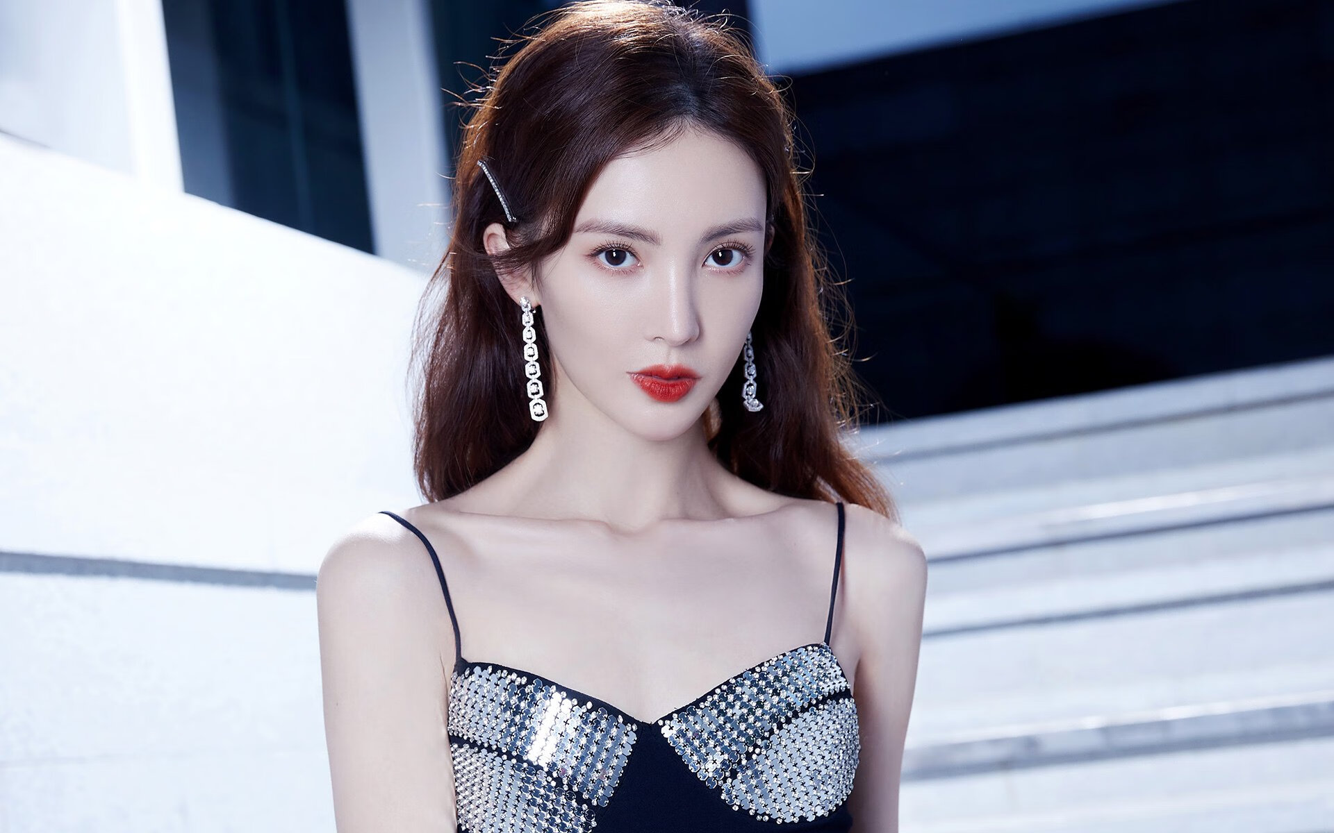 欧冠半决赛焦点战，阿尔及利亚强势拿下瑞典，黑马崛起震撼足坛