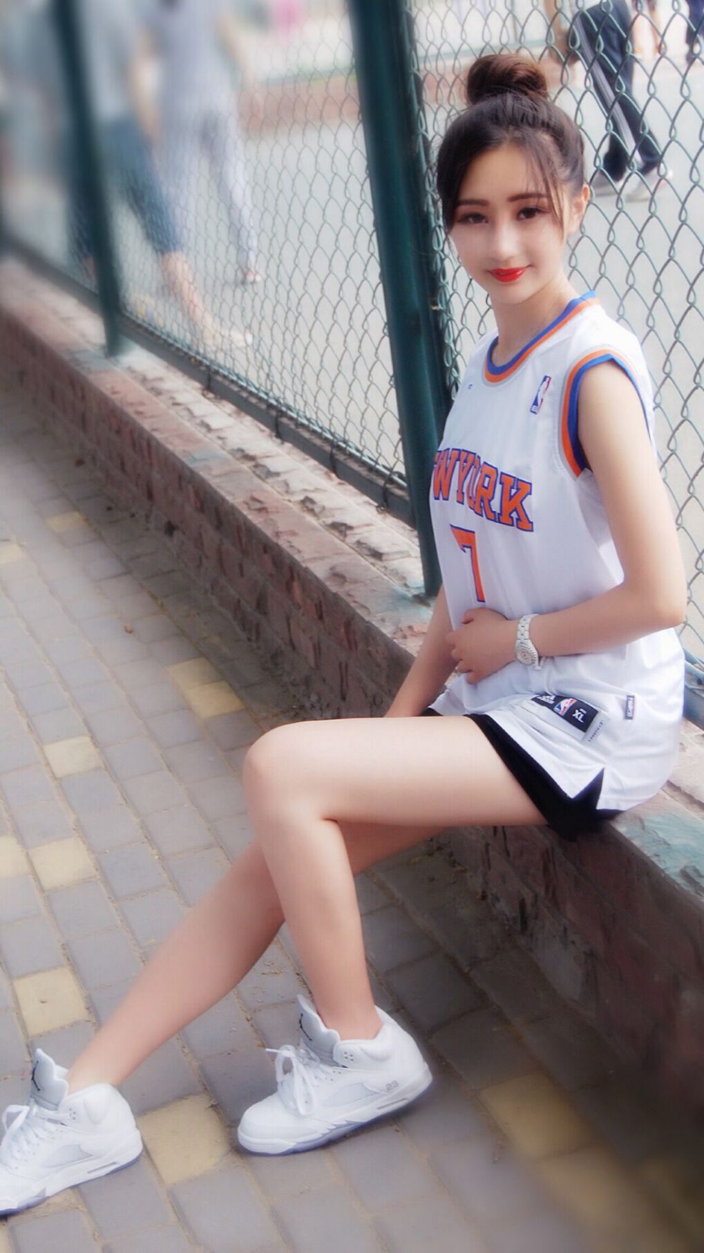 开云体育官方网站-城市赛道的速度图腾,西亚卡姆在芝加哥之夜完成制胜超车