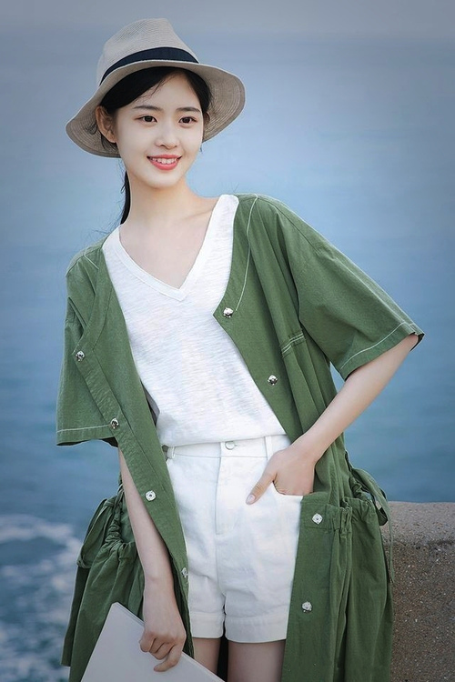 开云体育中国-绿茵烽火与引擎轰鸣，当足球意志驶入F1赛道