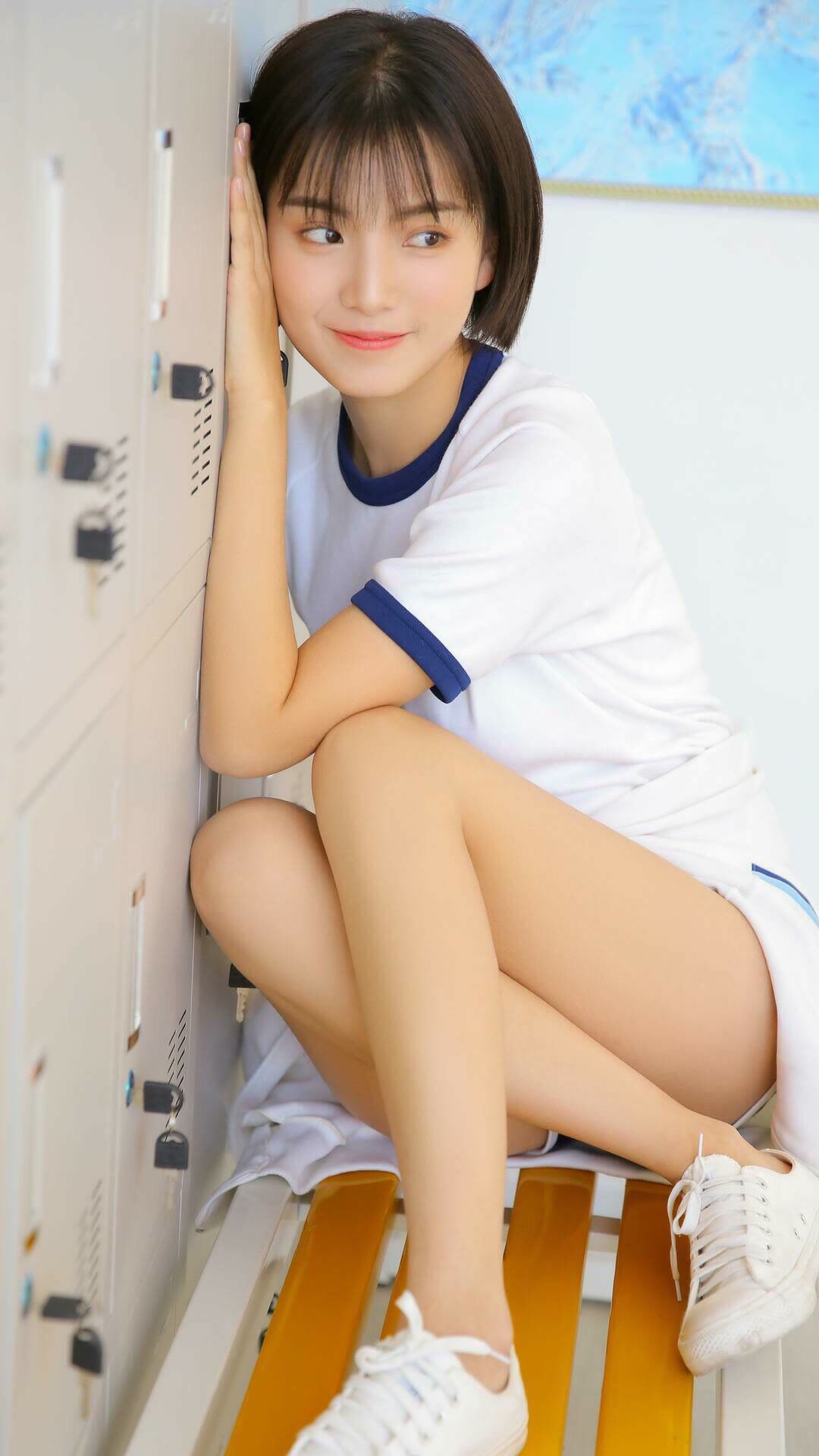 双线激战,F1街道赛焦点轰鸣与雄鹿血拼上海队的体育风暴